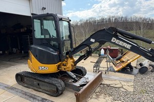 John Deere 35D Excavator - Mini